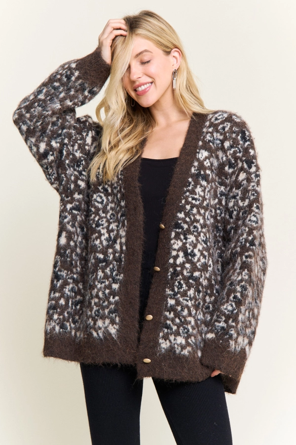 wholesale CESW4181-LEOPARD PRINT FUZZY KNIT CARDIGAN Adora
