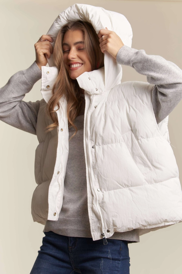 wholesale CEJ3456 -FRONT ZIP UP PUFFY HOODIE VEST Adora